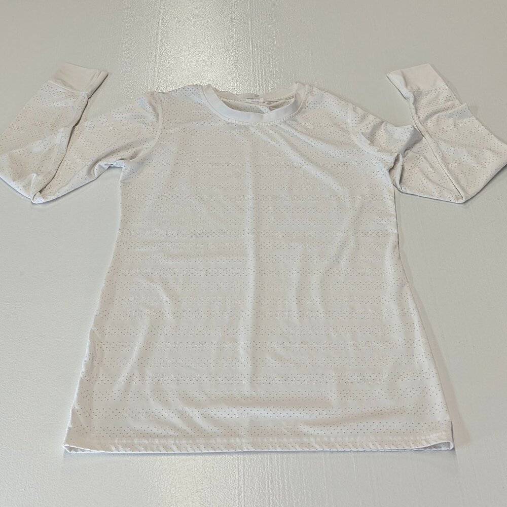 Zyia Active Bone Colored Size Small Long Sleeved Mesh Top